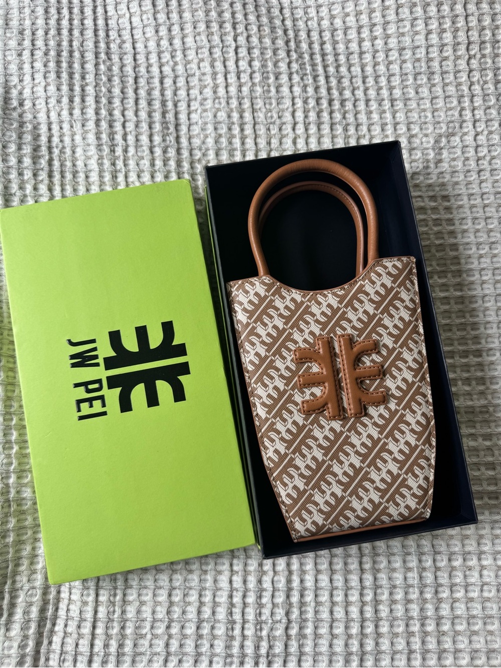 JW PEI FEI Phone Bag